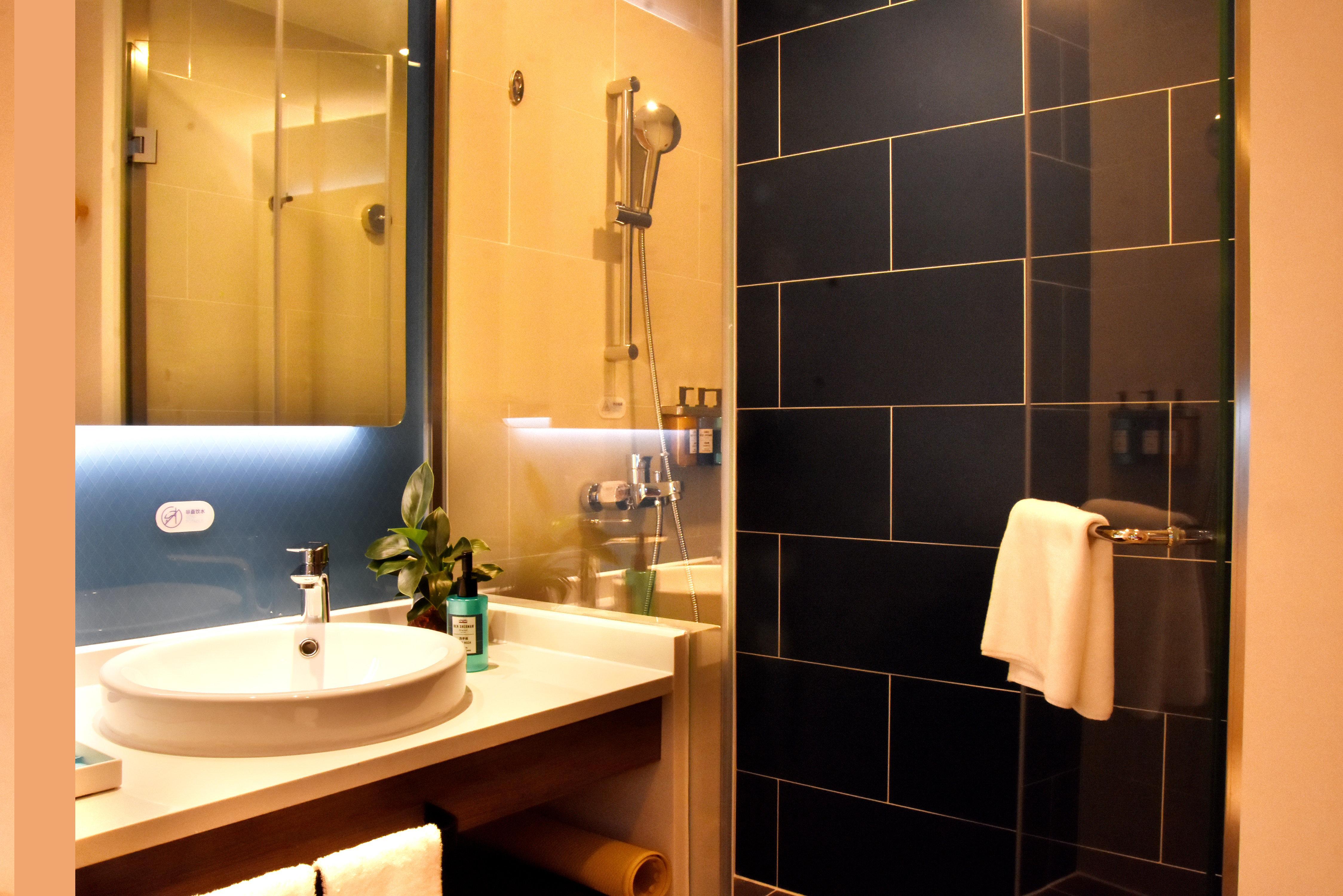 Holiday Inn Express Shanghai Gubei By Ihg Esterno foto