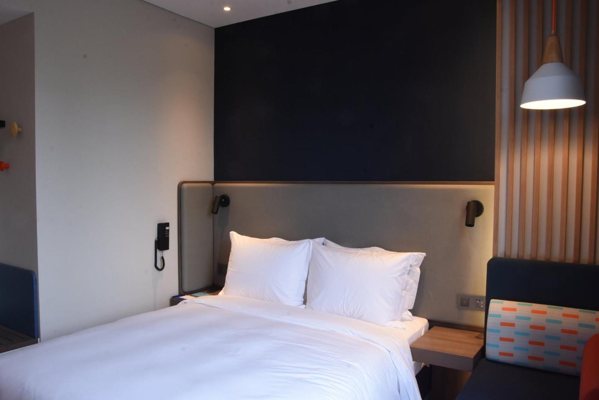 Holiday Inn Express Shanghai Gubei By Ihg Esterno foto